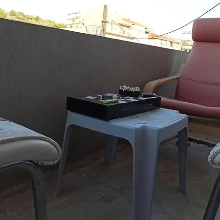 Holiday home 2+1 In Gulbahce. The Cats In The Photos Won't Be At And The Will Be Cleared Thoroughly. 1 Minute To Beach 10 Minutes To Surf House. Urla